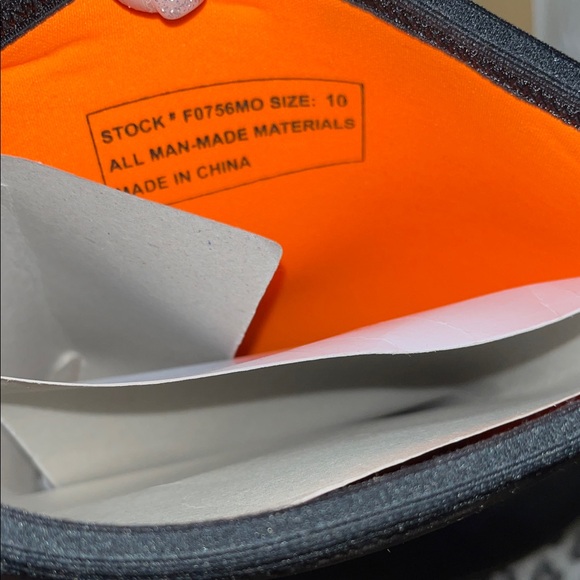 Men's Mossy Oak All Weather Muck Boots - Picture 9 of 12